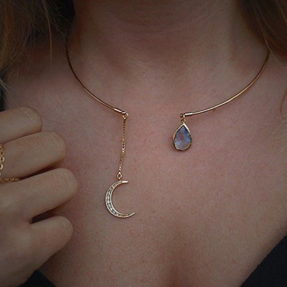 💕Last oneCrescent moon Open Choker Necklace - Picture 3 of 14